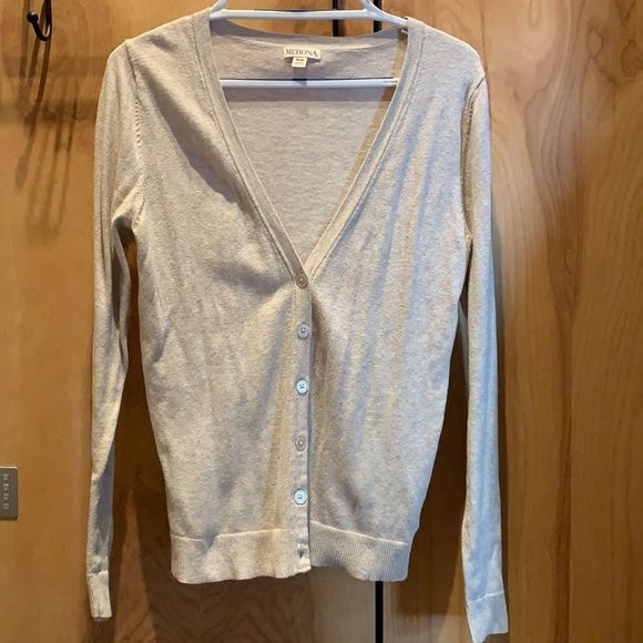 Sweaters - EUC W's Basic beige sweater size medium